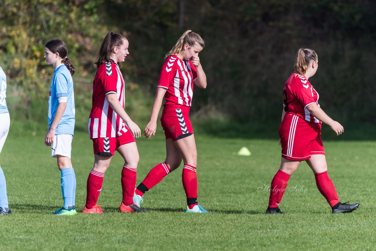 Bild 369 - wBJ TuS Tensfeld - SV Fortuna St. Juergen